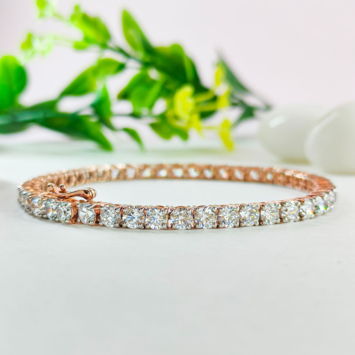 Little and Large Alternating Diamond Tennis Bracelet in 18ct White Gol –  Wharfedale Antiques